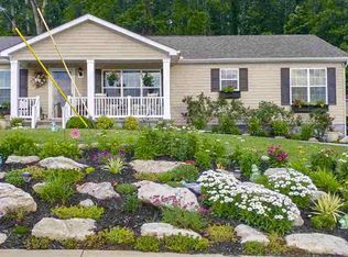 1102 Case View Rd, Dandridge, TN 37725