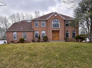 67 Tricentennial Dr, Freehold, NJ