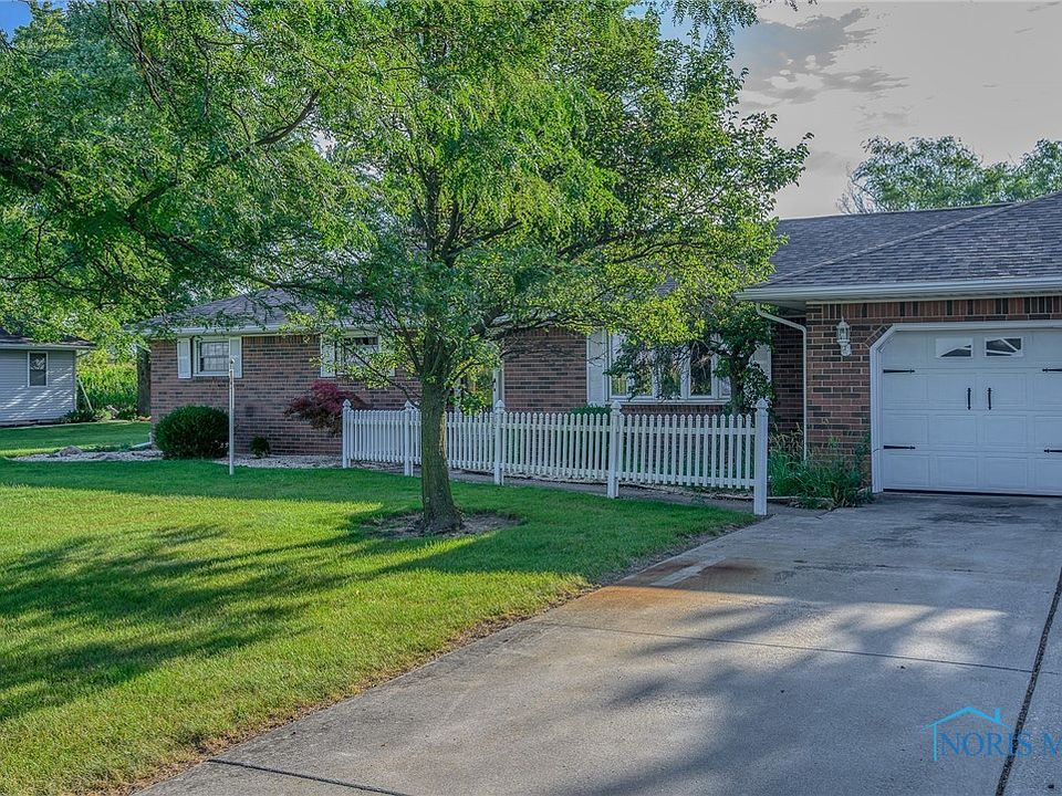 23926 Luckey Rd, Perrysburg, OH 43551 Zillow