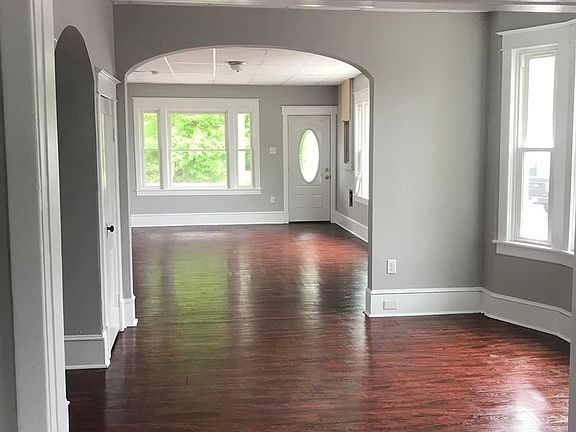3rd image of 10 Valley St #1