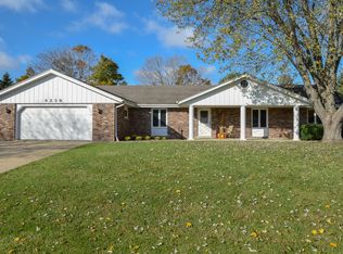 8239 Red Pine Crk W, Racine, WI 53406