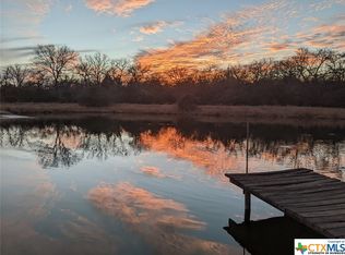 960 County Road 439, Seguin, TX 78160