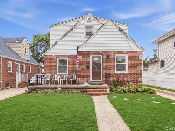 120 N 10th Street, New Hyde Park, NY 11040