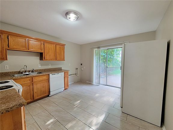 4th image of 3343 Bluestem Cir
