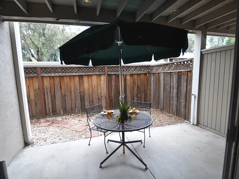 Oak Park Manor — Photo 22