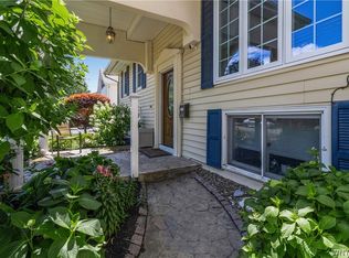 455 E Ln, Lewiston, NY 14092