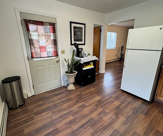 54 Price Rd #B — Photo 10