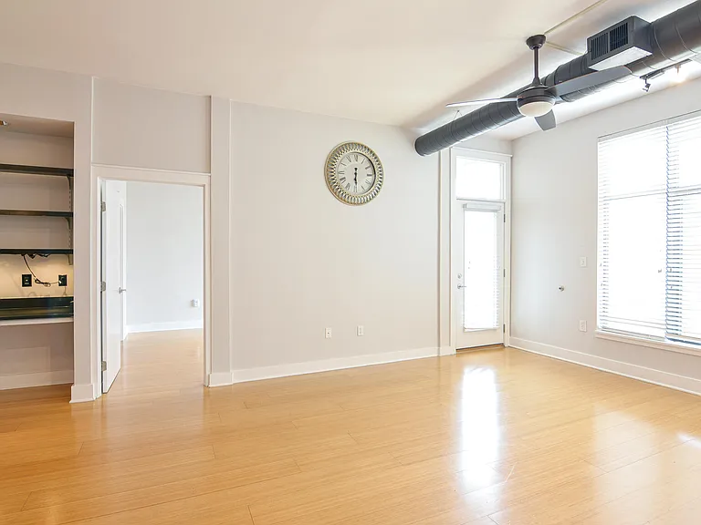 535 S Upper St #402 — Photo 7