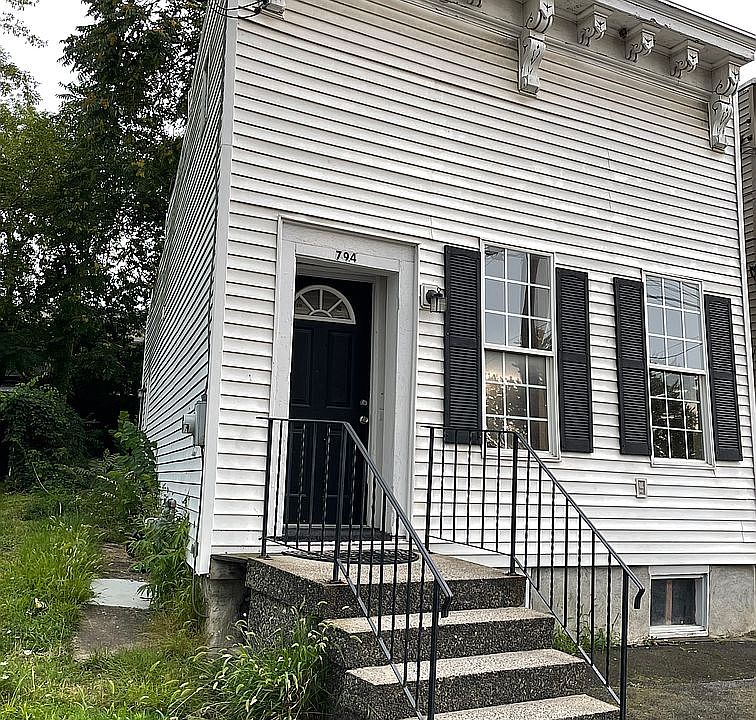1st image of 790 Livingston Ave