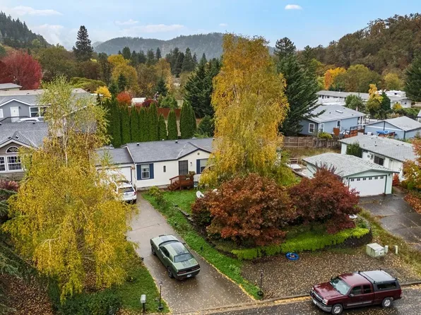 187 October Dr, Myrtle Creek, OR 97457