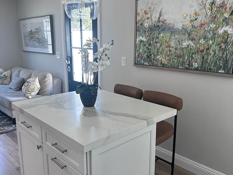 210 S Orchard Dr — Photo 4