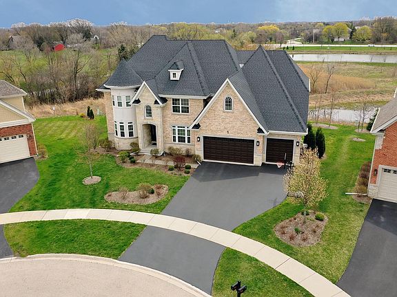 2nd image of 1 N Empress Ct