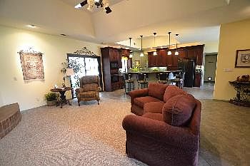 3rd image of 930 E Serena Ave