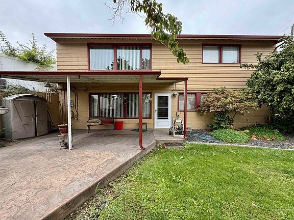 2nd image of 2419 9th Ave