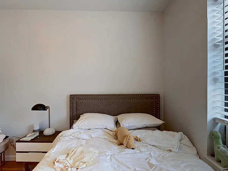 315 W 19th St #51 — Photo 5
