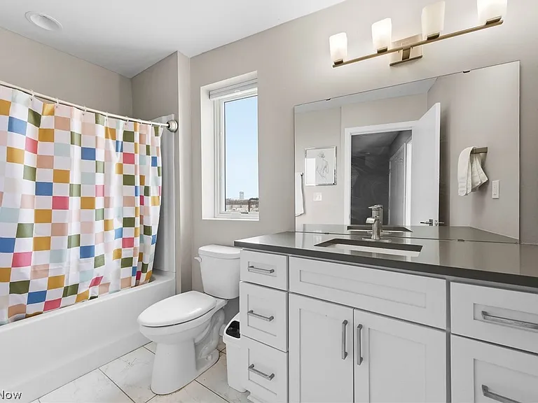 402 Jefferson Ave — Photo 16