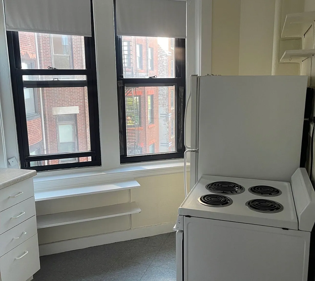 2 bed, 1.0 bath, $3,600 — Photo 4