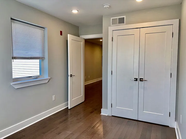 5334 Cedar Avenue — Photo 8