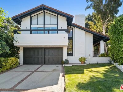 10300 Clusterberry Ct, Los Angeles, CA, 90077