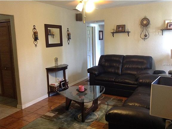 3rd image of 2410 Havana Dr
