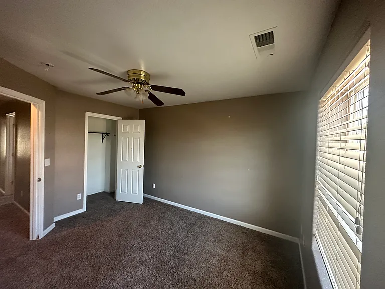 2862 Pico Ave — Photo 12