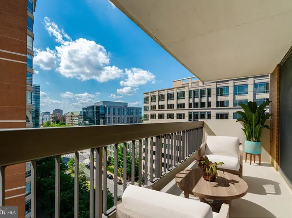 3800 Fairfax Dr APT 807, Arlington, VA 22203