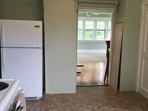 4th image of 5418 Lakeshore Dr