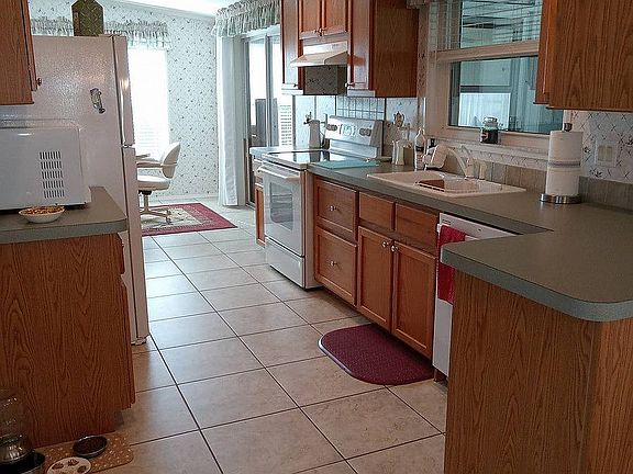 4th image of 413 Barbados Dr #179