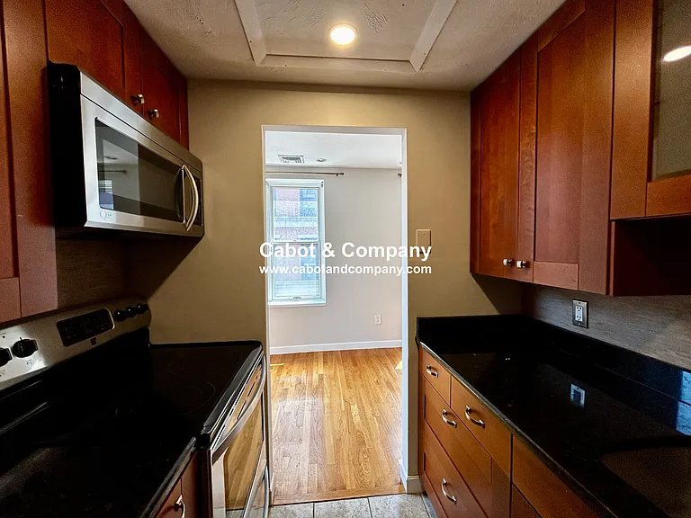 5 Grove St #3 — Photo 5