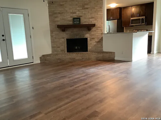 1047 Victoria Xing — Photo 2