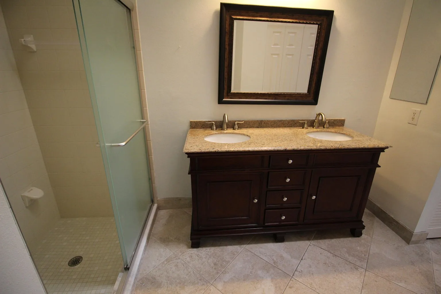 3 bed, 1615 sqft, $3,450 — Photo 2