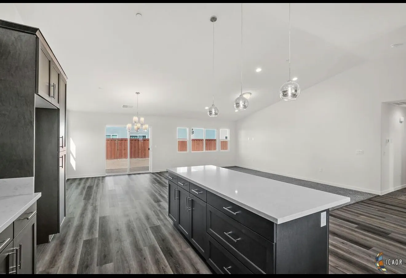 5 bed, 1822 sqft, $3,000 — Photo 1