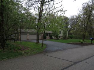 5442 Dixie Ave, Demotte, IN 46310