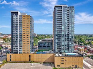 100 Garment St #1008, Kitchener, ON
