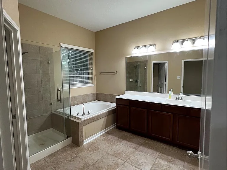 1727 Stieler Dr — Photo 7