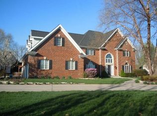 11 Windsor Pl, Lincoln, IL 62656