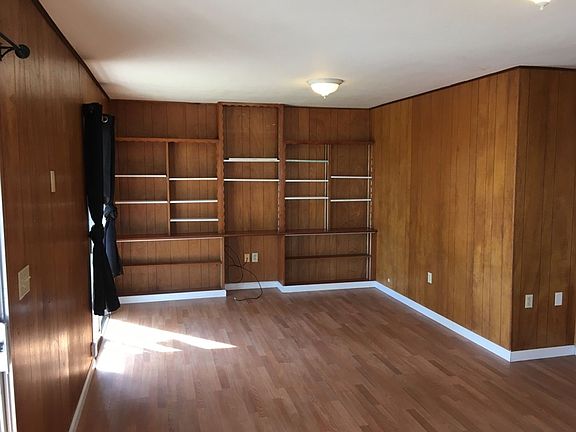 4th image of 2435 Lakeshore Blvd Space 1