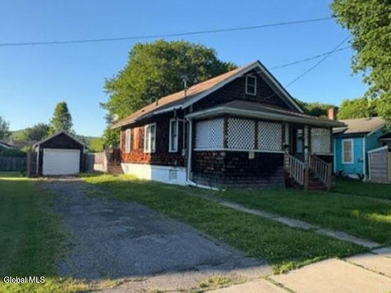 2nd image of 148 Stevens Street