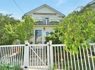 28 Rhodes St, New Rochelle, NY 10801