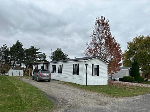 2nd image of 6177 Lakeside Dr