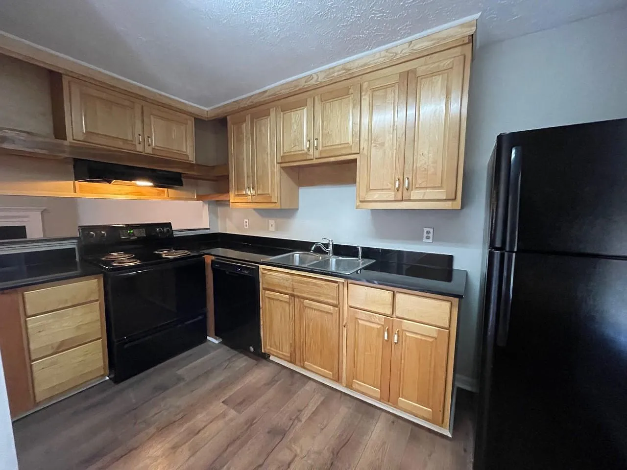 401 Water Oak Way — Photo 4