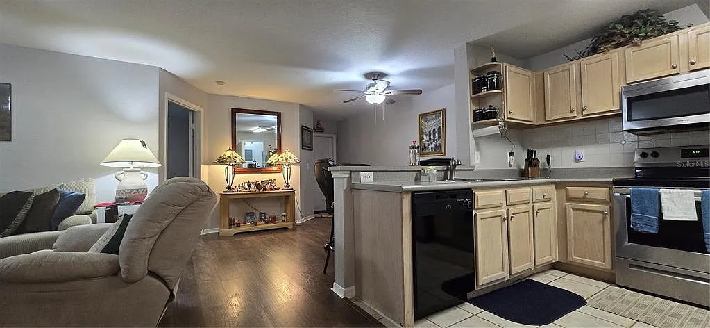 3 bed, 2.0 bath, 1193 sqft, $2,800 — Photo 1