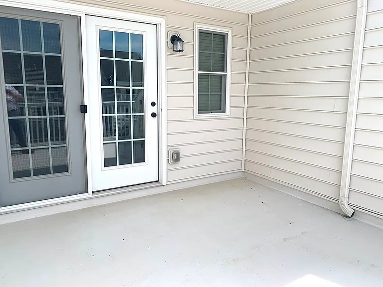 607 W Mulberry St — Photo 29