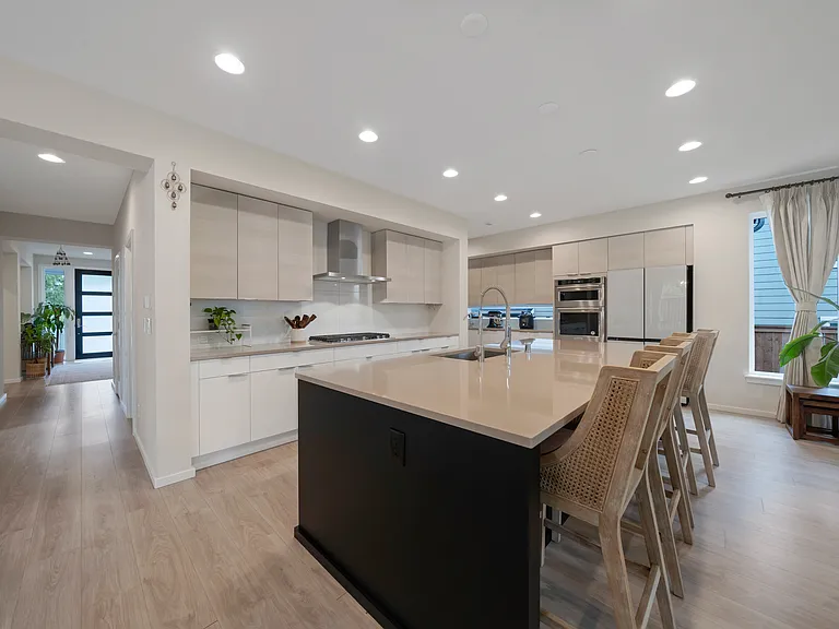 20328 SE 266th St — Photo 5