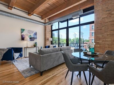 1250 W Van Buren St, Chicago, IL, 60607