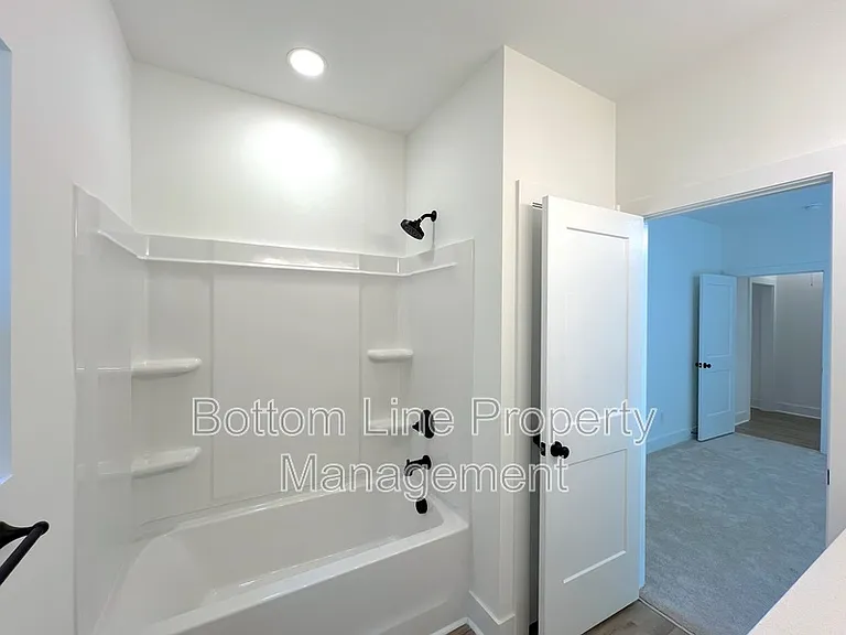 427 Mint St — Photo 13