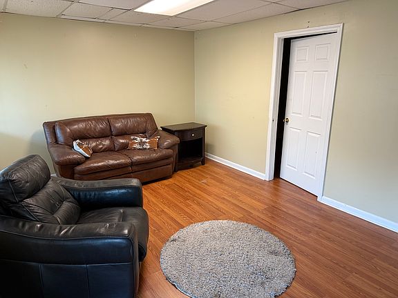 2nd image of 2809 W 15th St Suite 202