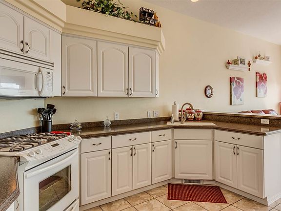 5th image of 7806 E Woodland Ln