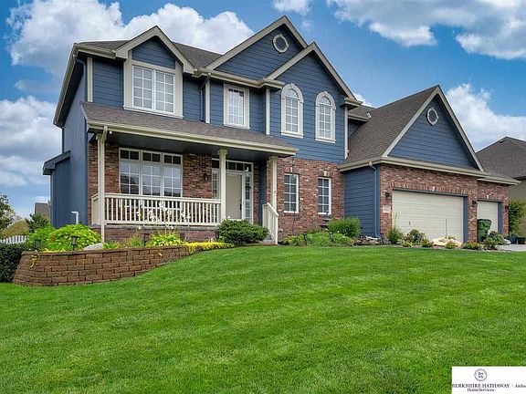 2nd image of 2411 Broadwater Dr