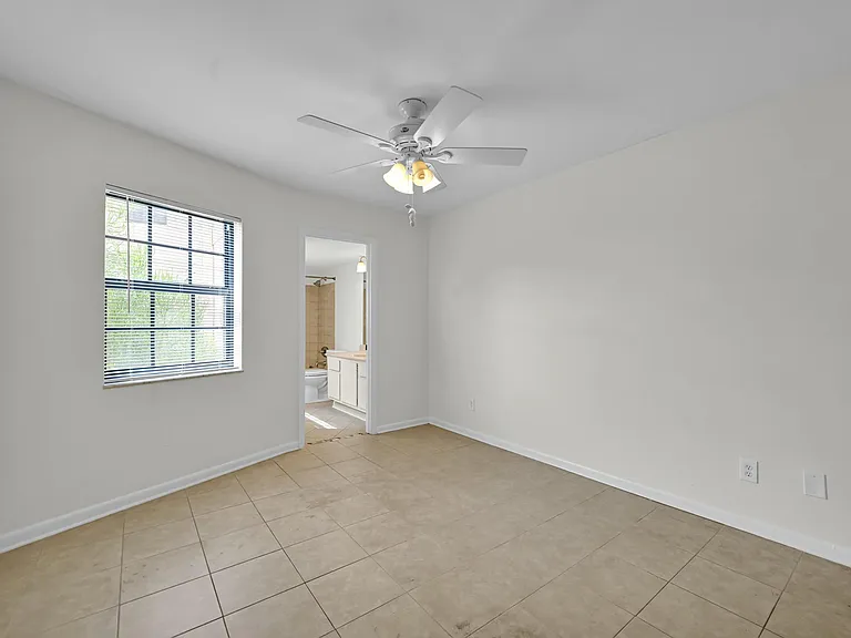 2013 NE Collins Cir #50 — Photo 10